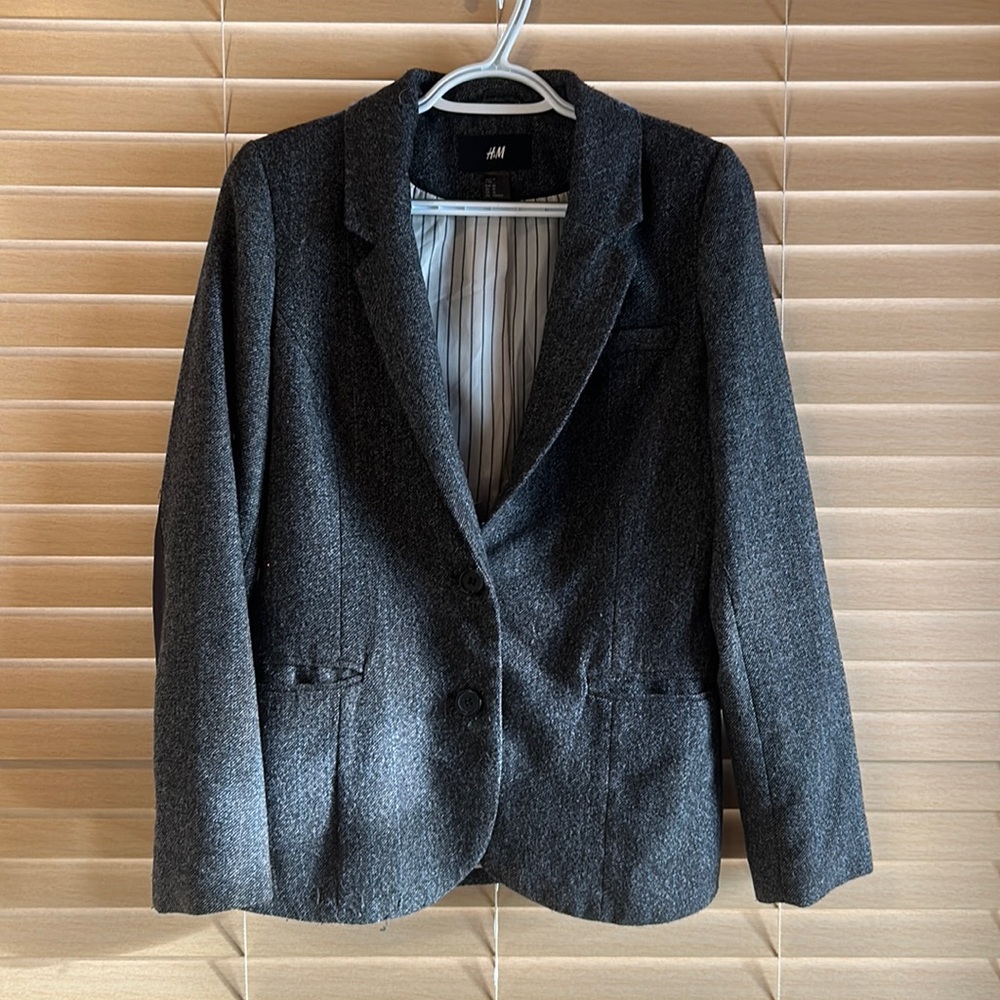 Gray, woven blazer